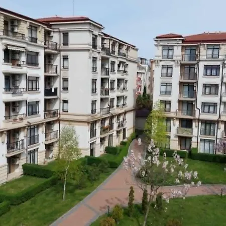 Four Seasons * Pomorie
