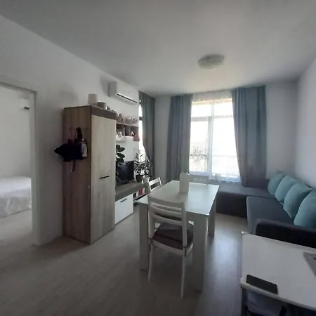 Four Seasons Apartamento